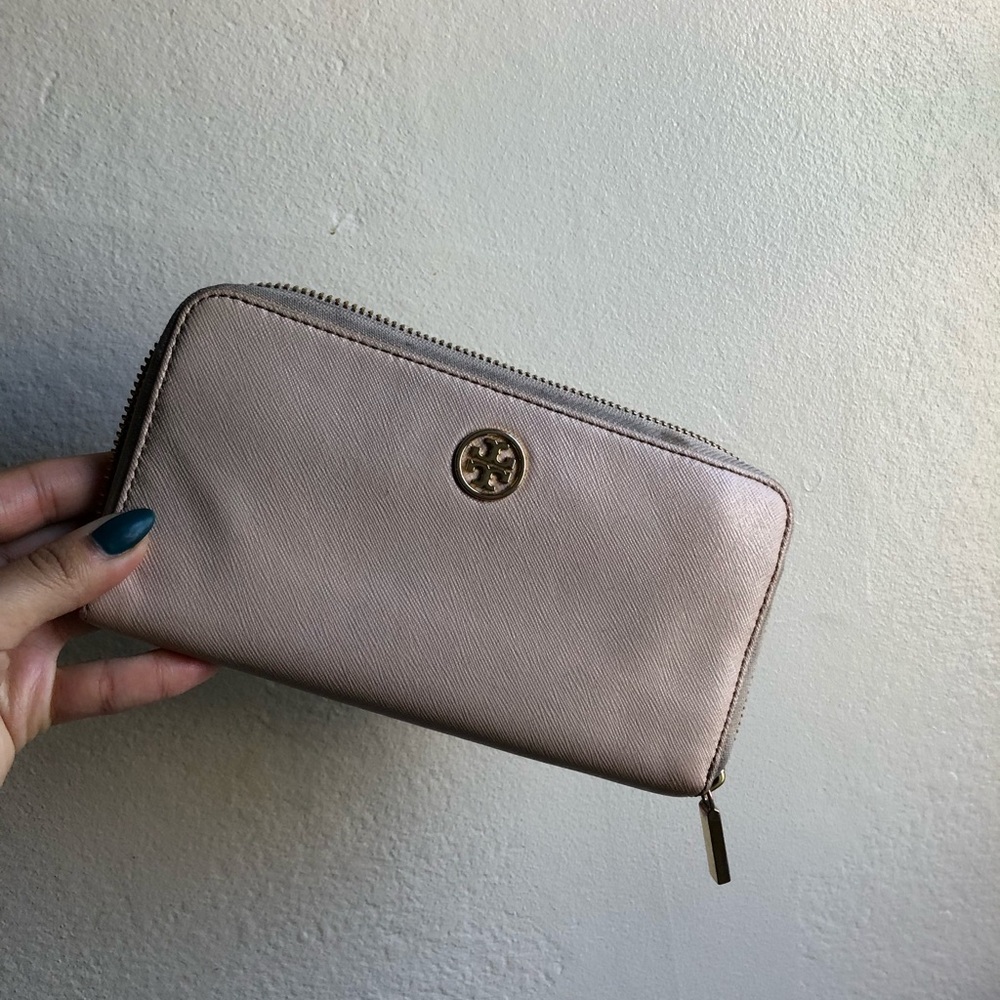 Used Tory Burch wallet